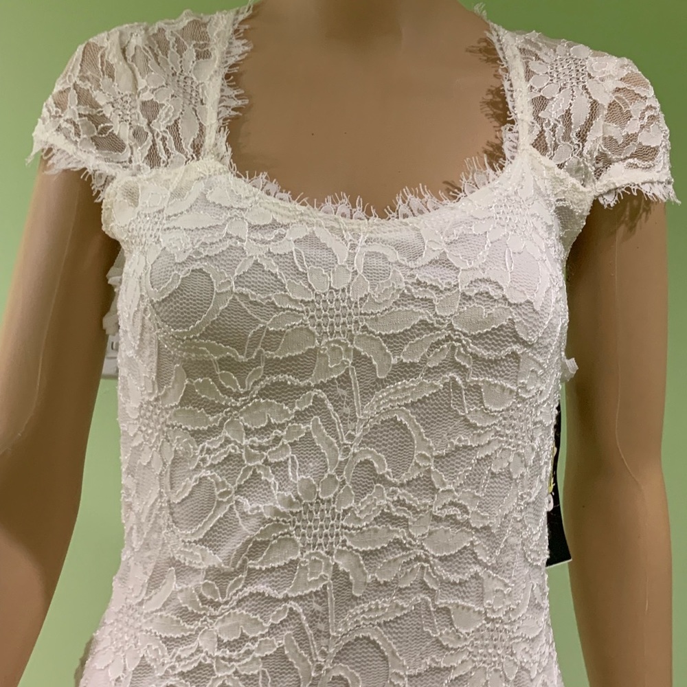 NWT Gorgeous White Dress - Picture 3 of 5